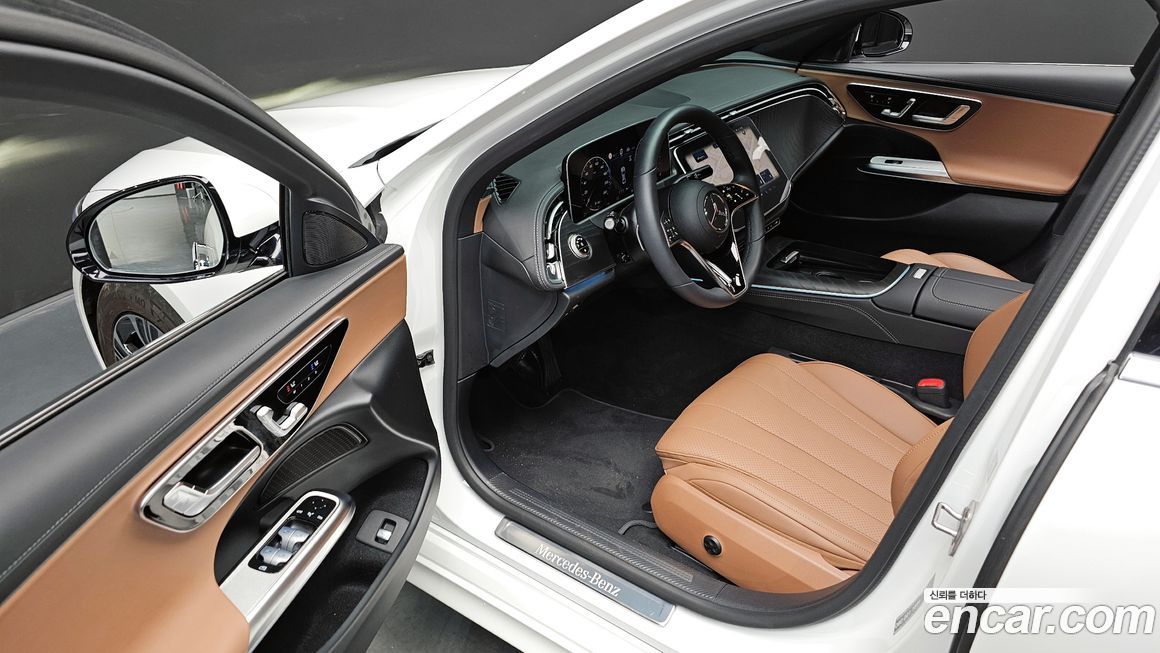 Mercedes-Benz E-Class 2025