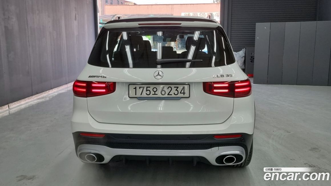 Mercedes-Benz GLB-Class 2025