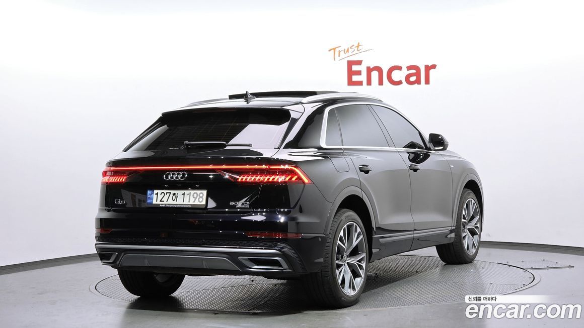 Audi Q8 2021