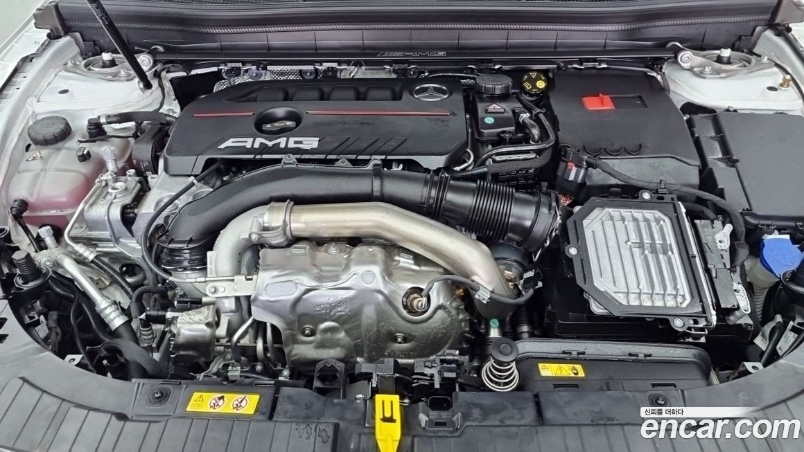 Mercedes-Benz GLB-Class 2025