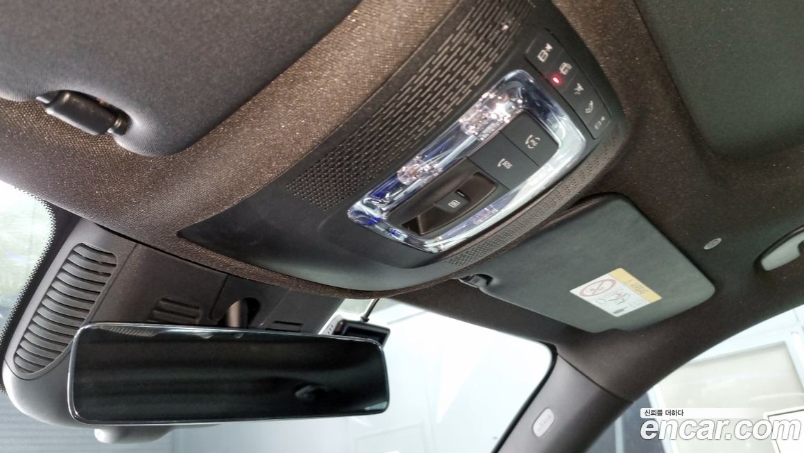 Mercedes-Benz GLB-Class 2025