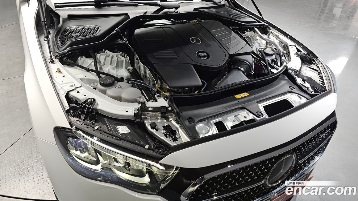 Mercedes-Benz E-Class 2025