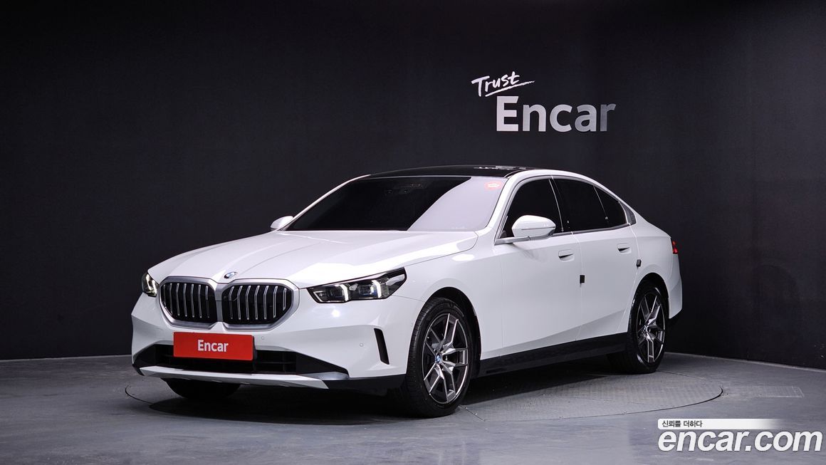 BMW 5-Series 2025