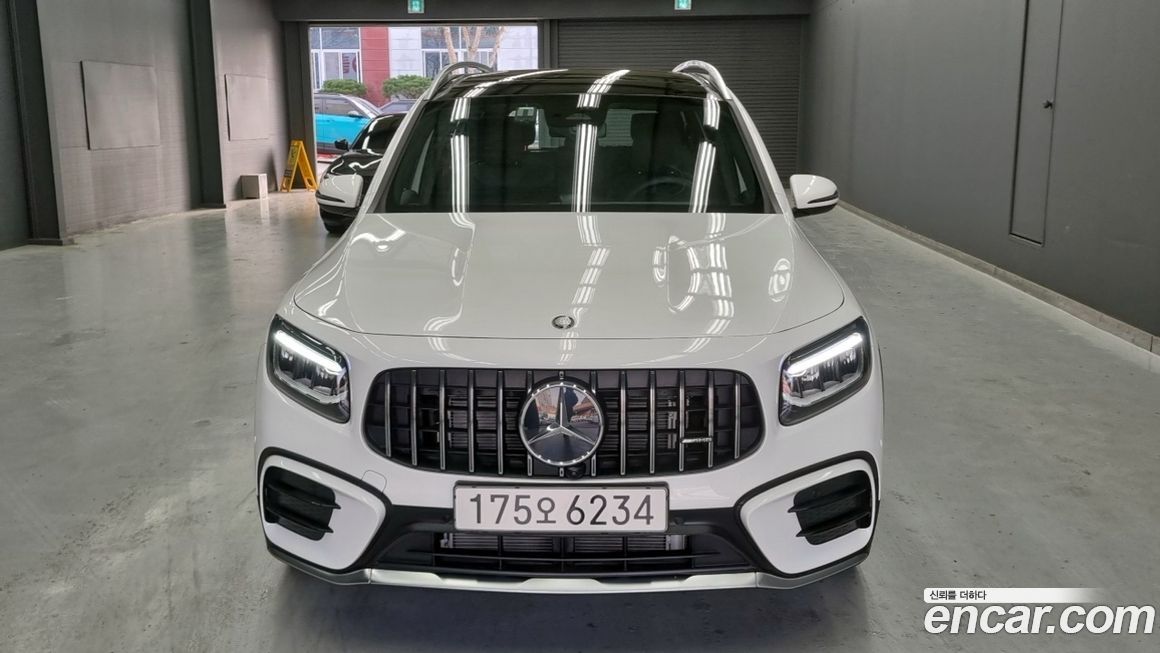 Mercedes-Benz GLB-Class 2025