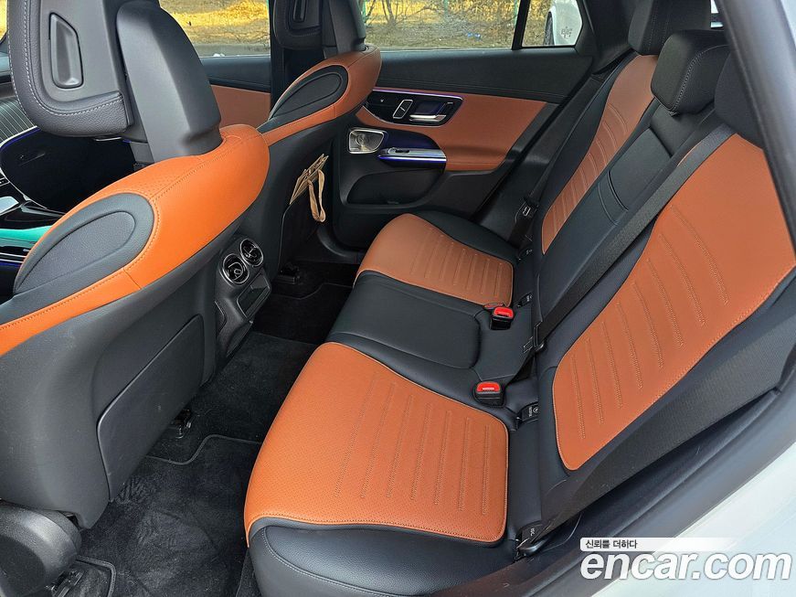 Mercedes-Benz GLC-Class 2023