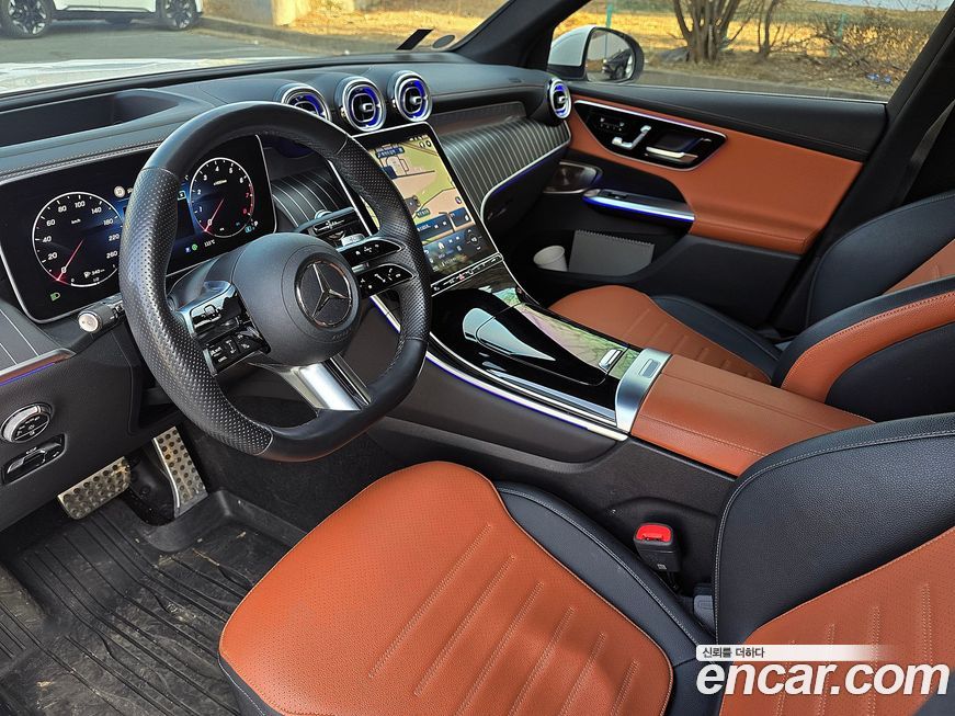 Mercedes-Benz GLC-Class 2023