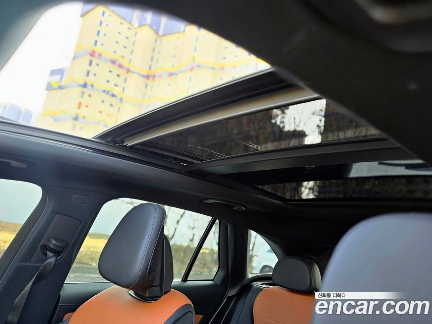 Mercedes-Benz GLC-Class 2023