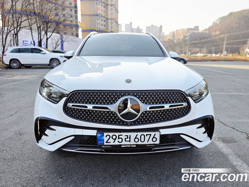 Mercedes-Benz GLC-Class 2023
