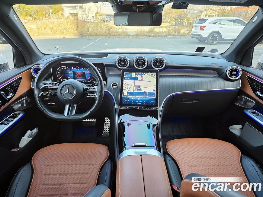 Mercedes-Benz GLC-Class 2023