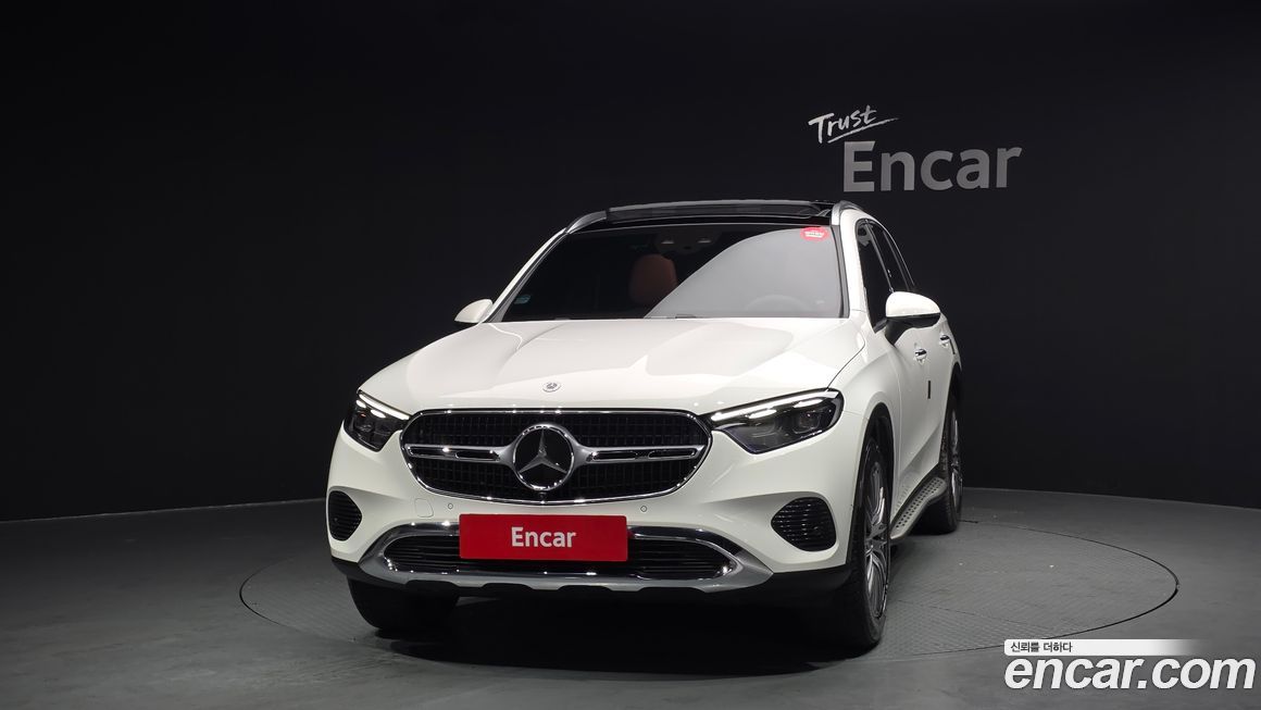 Mercedes-Benz GLC-Class 2025