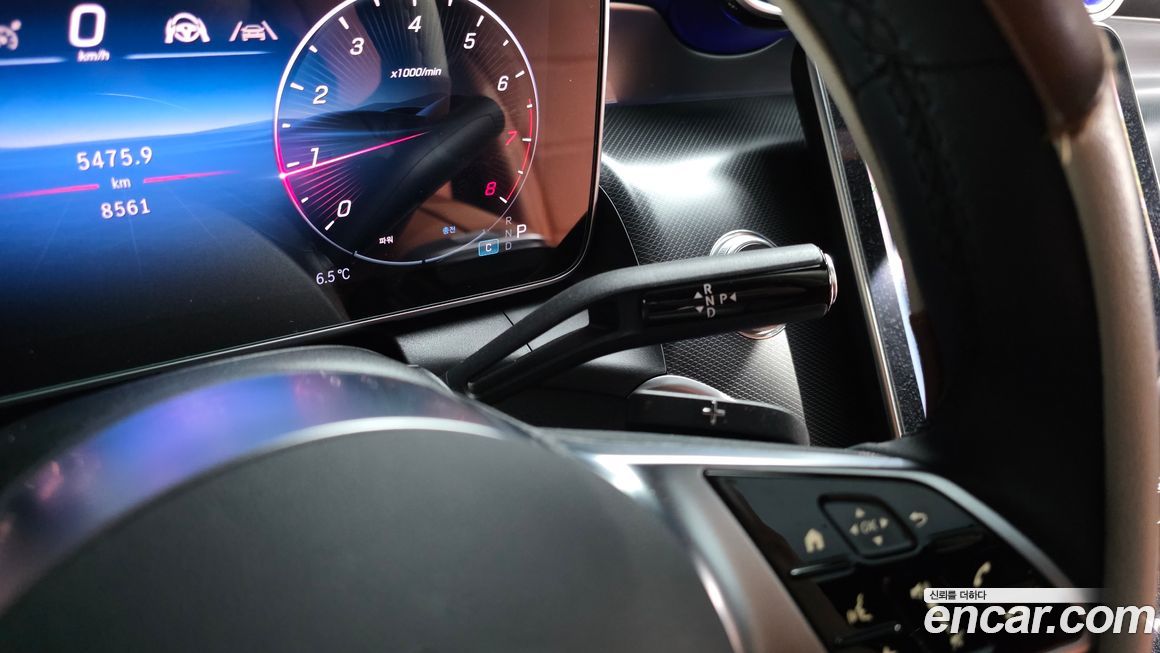 Mercedes-Benz GLC-Class 2025