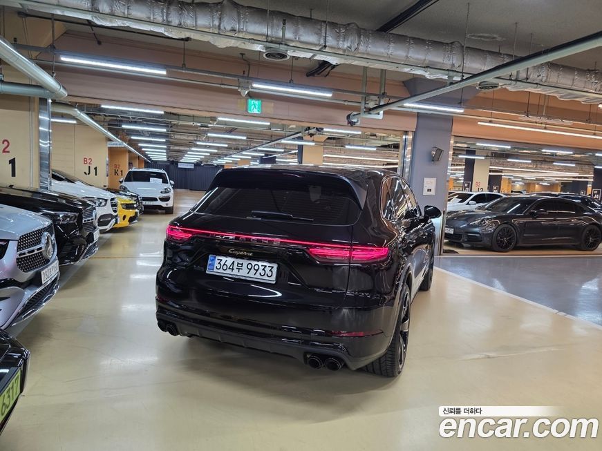 Porsche Cayenne 2021