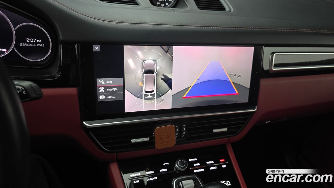 Porsche Cayenne 2021