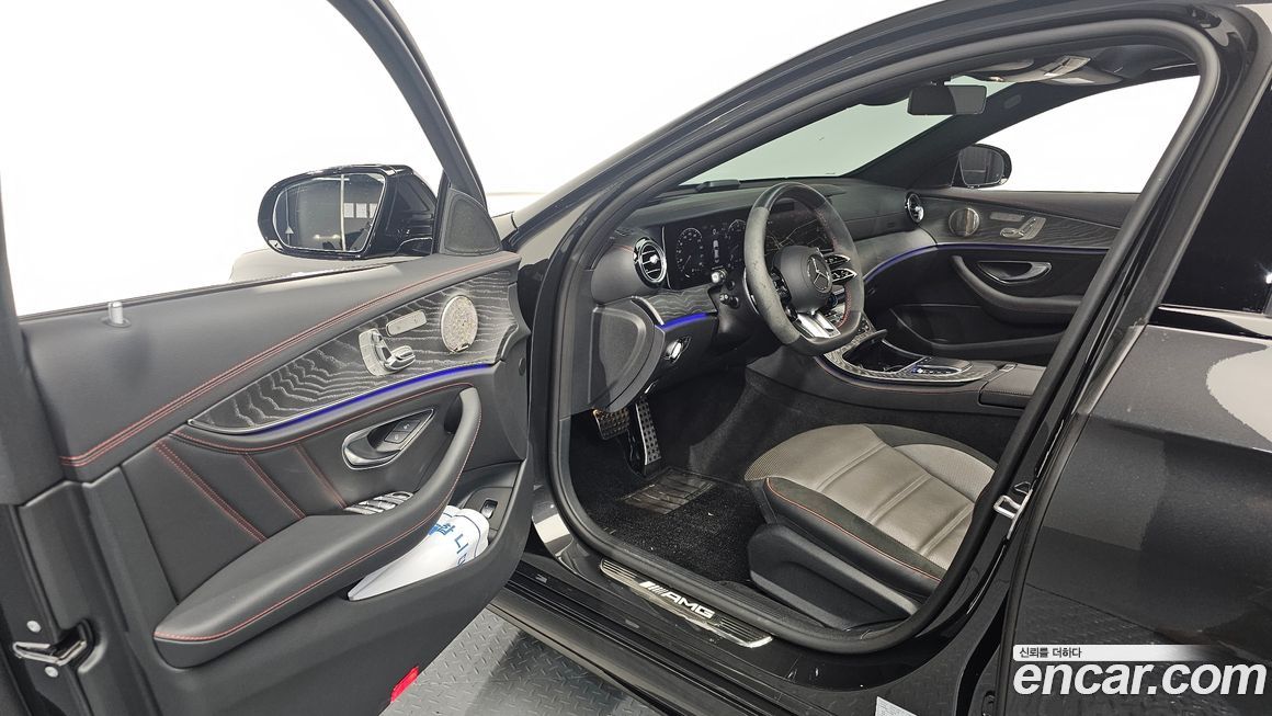 Mercedes-Benz E-Class 2023