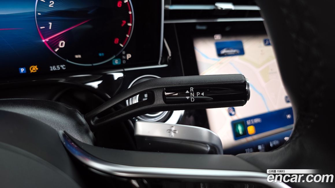 Mercedes-Benz E-Class 2024