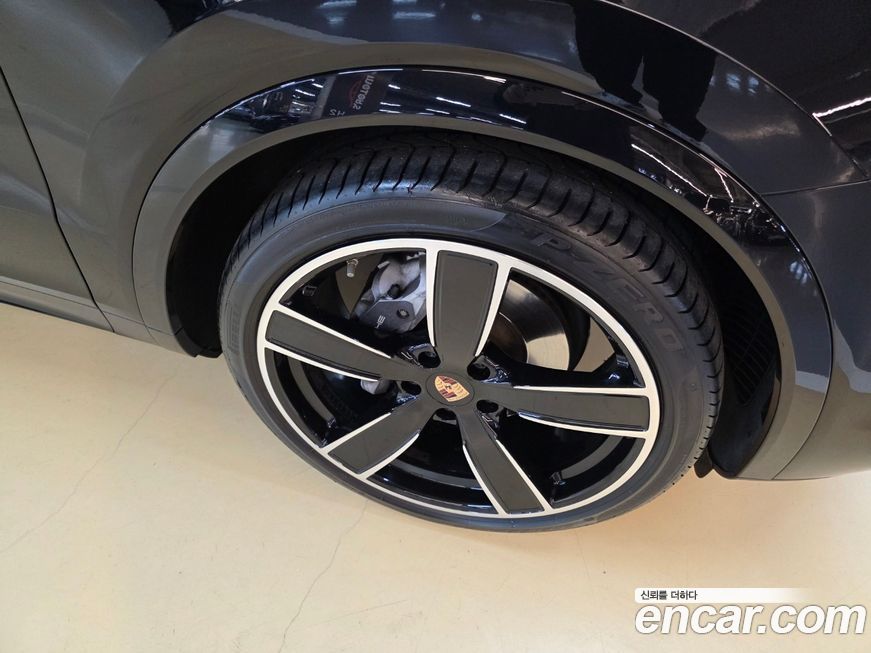 Porsche Cayenne 2021