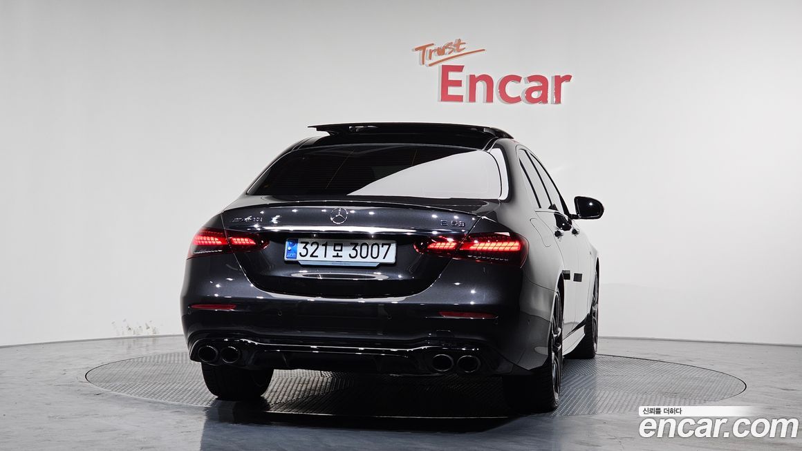 Mercedes-Benz E-Class 2023