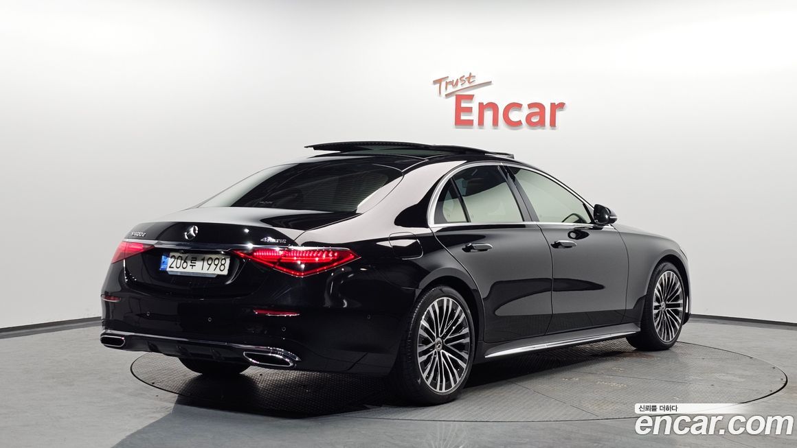 Mercedes-Benz S-Class 2021