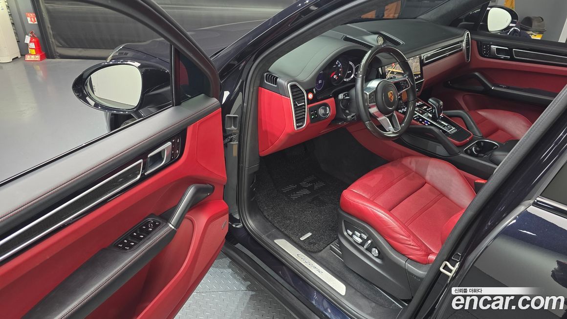 Porsche Cayenne 2021