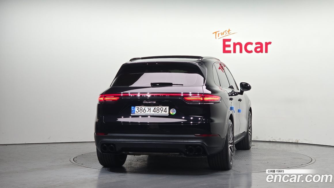 Porsche Cayenne 2021