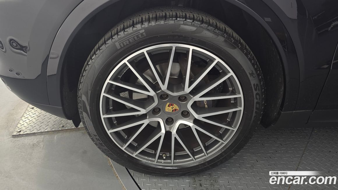 Porsche Cayenne 2021