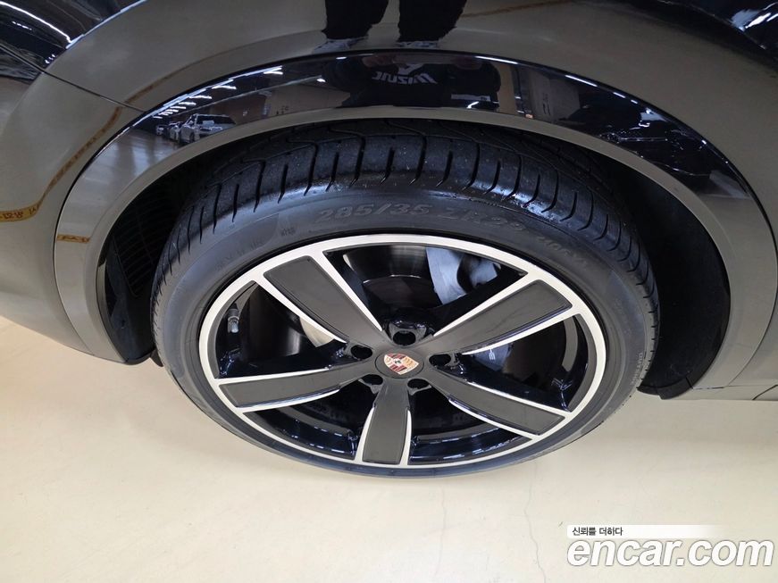 Porsche Cayenne 2021