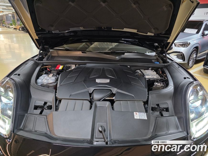 Porsche Cayenne 2021