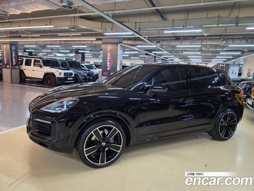 Porsche Cayenne 2021