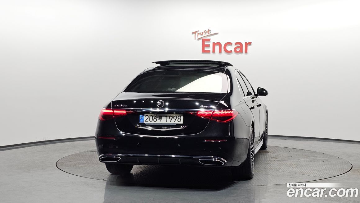 Mercedes-Benz S-Class 2021