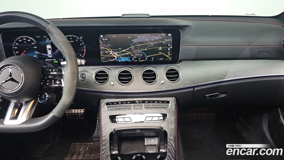 Mercedes-Benz E-Class 2023