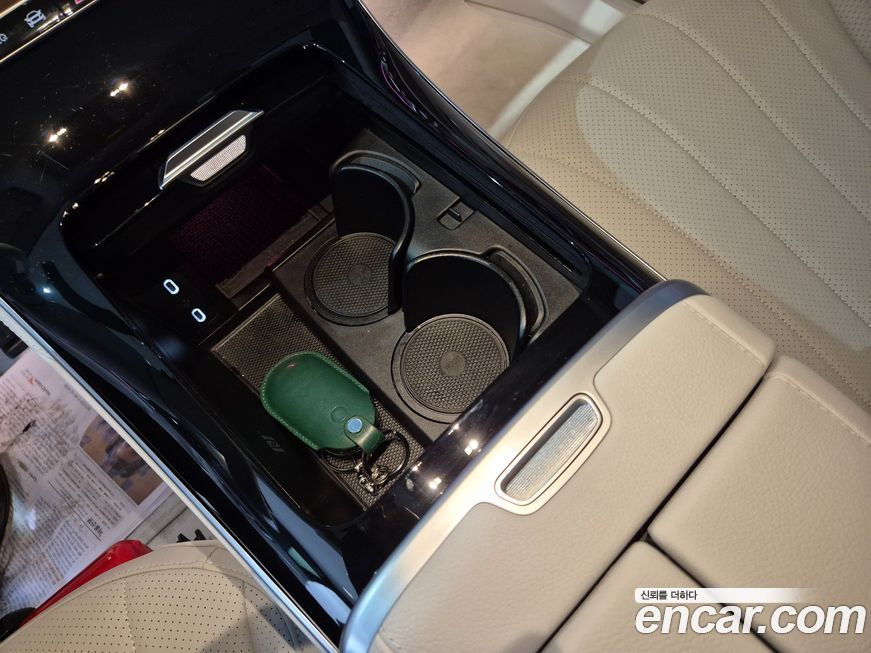 Mercedes-Benz EQE 2025