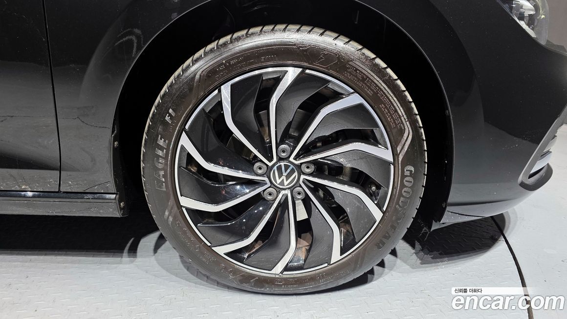 Volkswagen Golf 2024