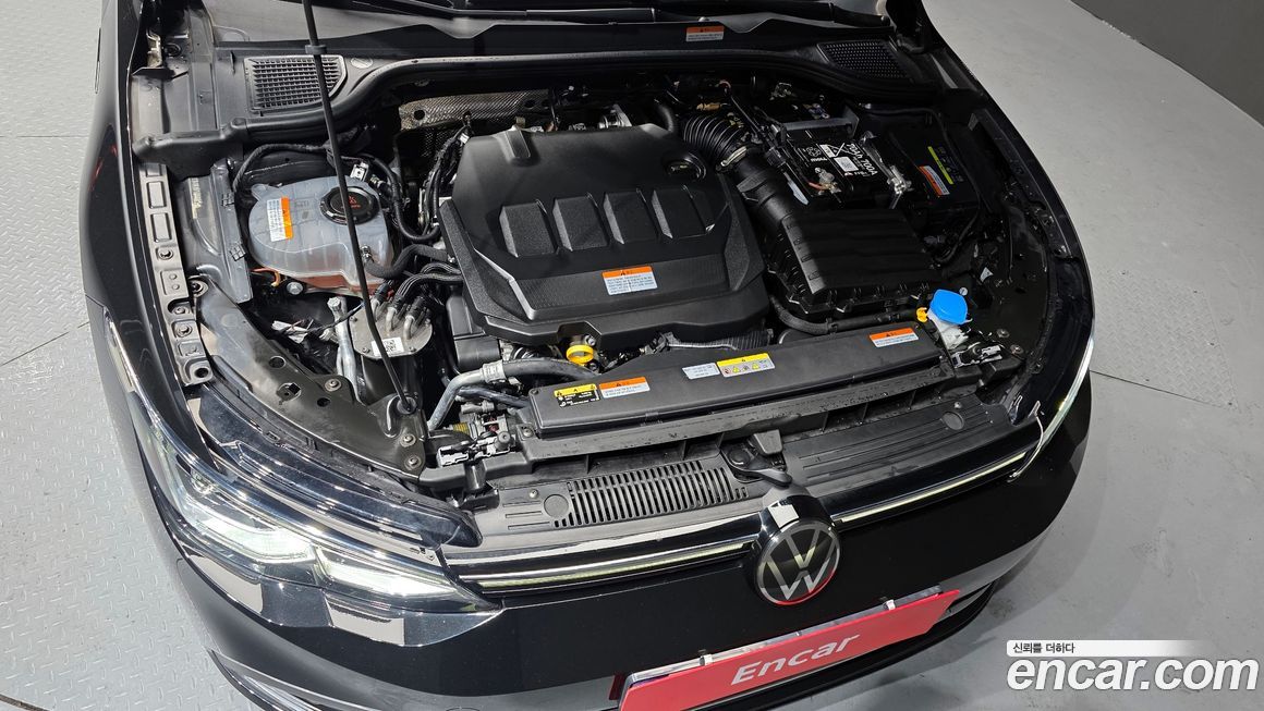 Volkswagen Golf 2024