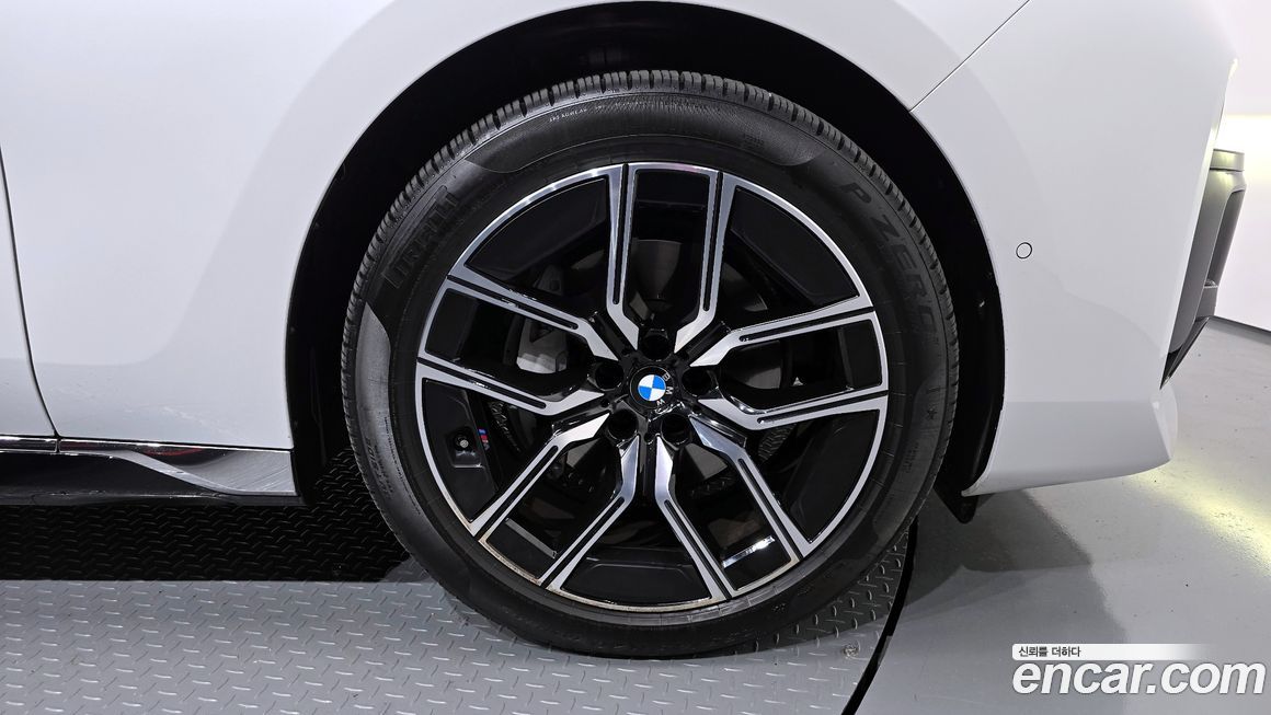 BMW 7-Series 2024