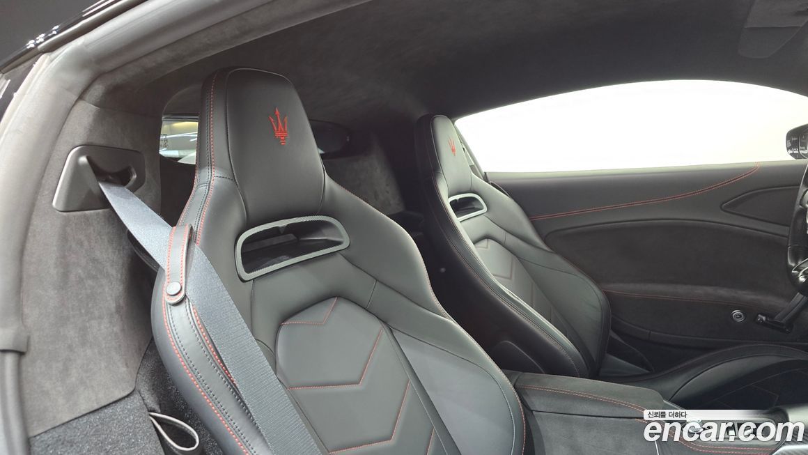 Maserati MC20 2022