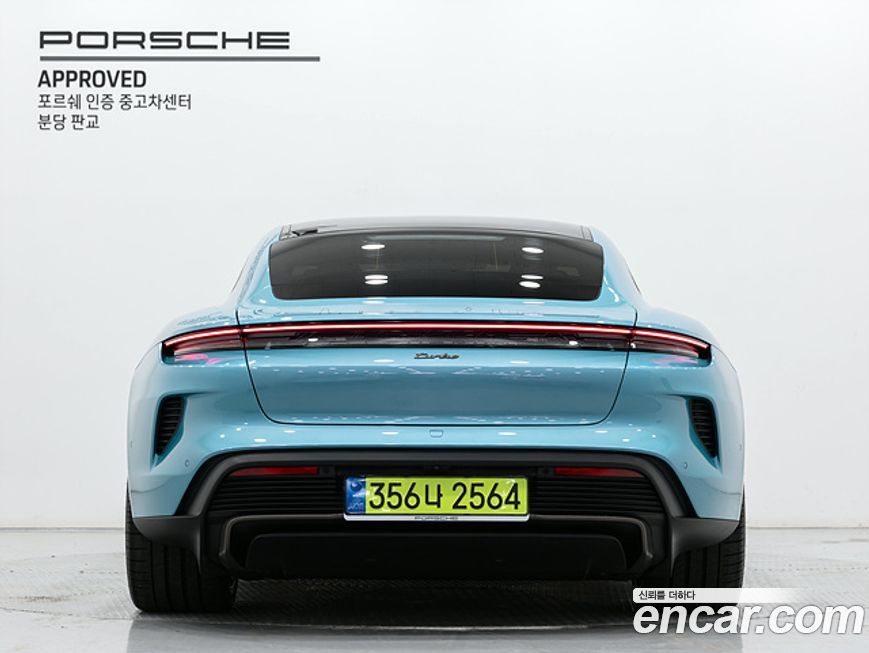 Porsche Taycan 2025