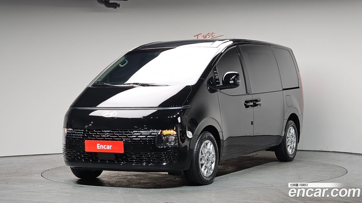Hyundai Staria 2025