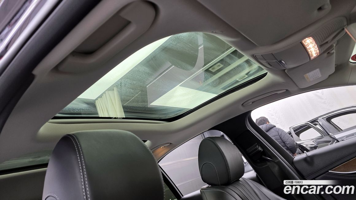 Mercedes-Benz E-Class 2019