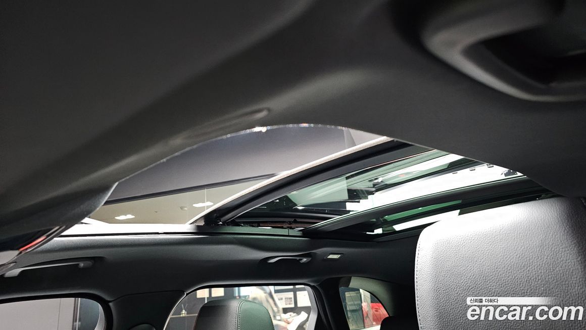 Land Rover Range Rover Velar 2024