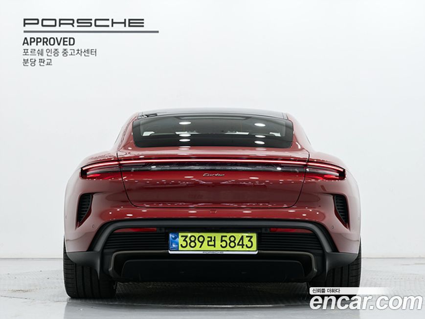 Porsche Taycan 2025