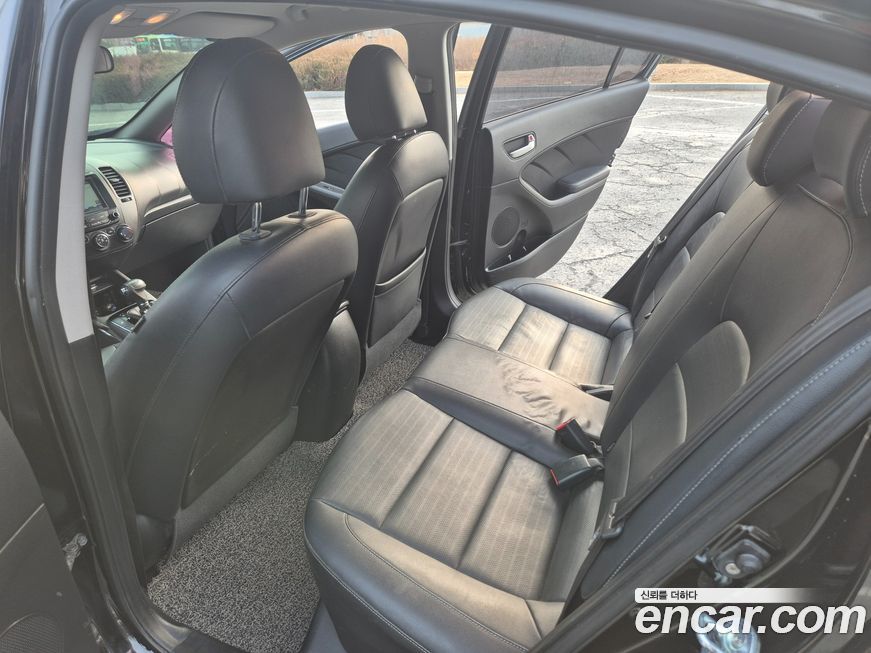 Kia K3 2016