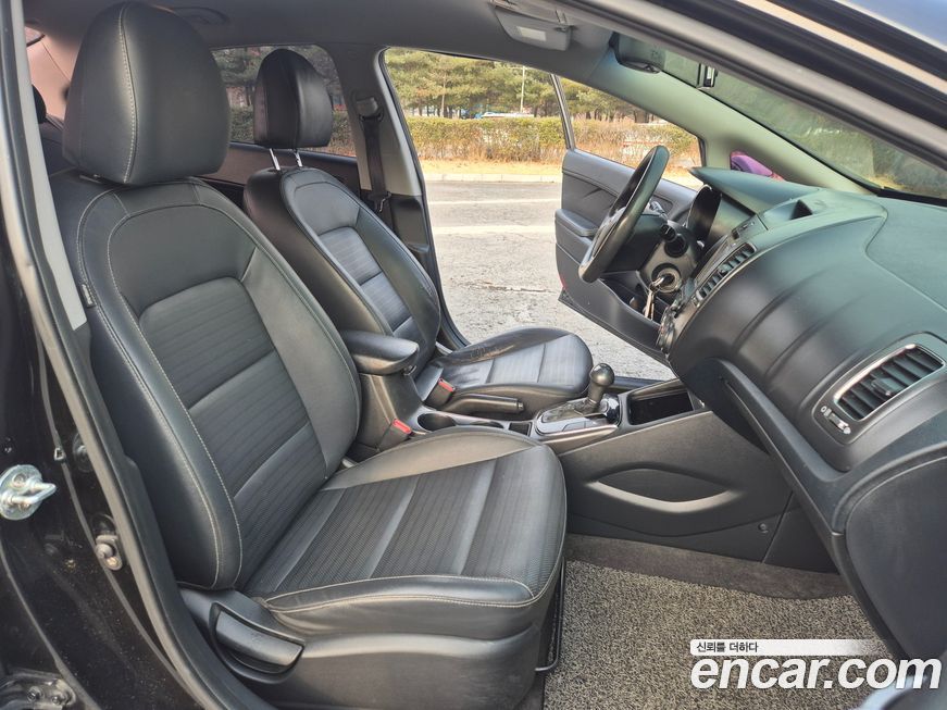 Kia K3 2016