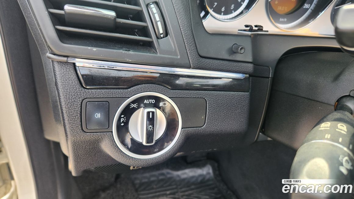 Mercedes-Benz E-Class 2012