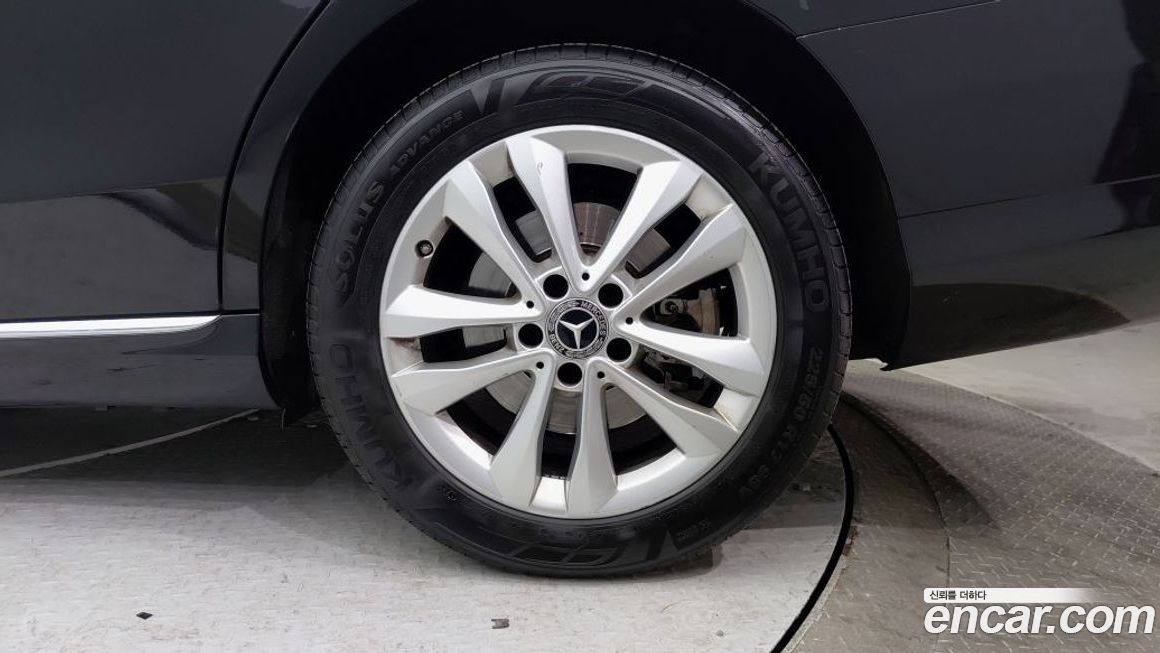 Mercedes-Benz C-Class 2020