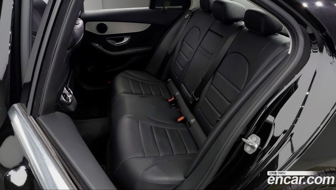 Mercedes-Benz C-Class 2020