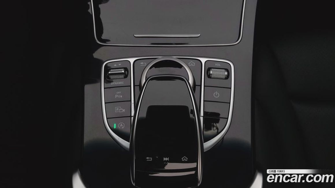 Mercedes-Benz C-Class 2020