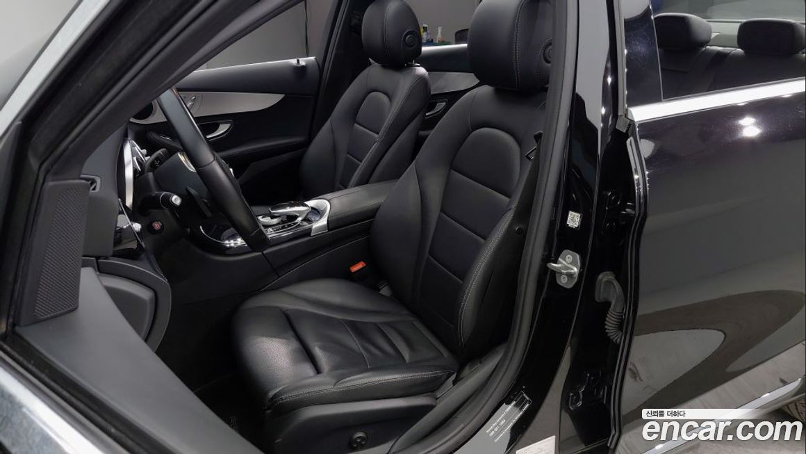 Mercedes-Benz C-Class 2020