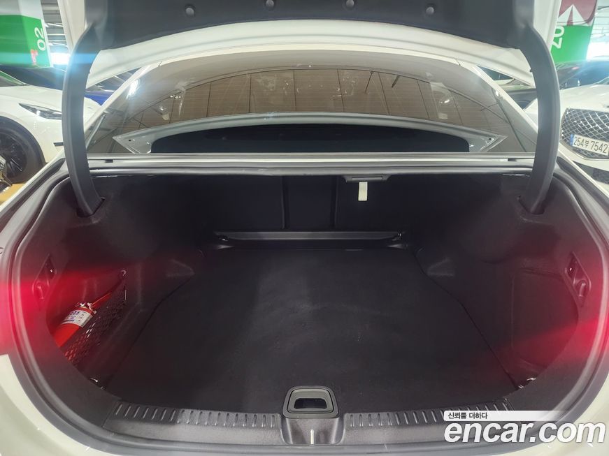 Mercedes-Benz E-Class 2025