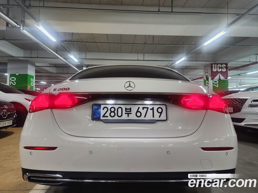 Mercedes-Benz E-Class 2025