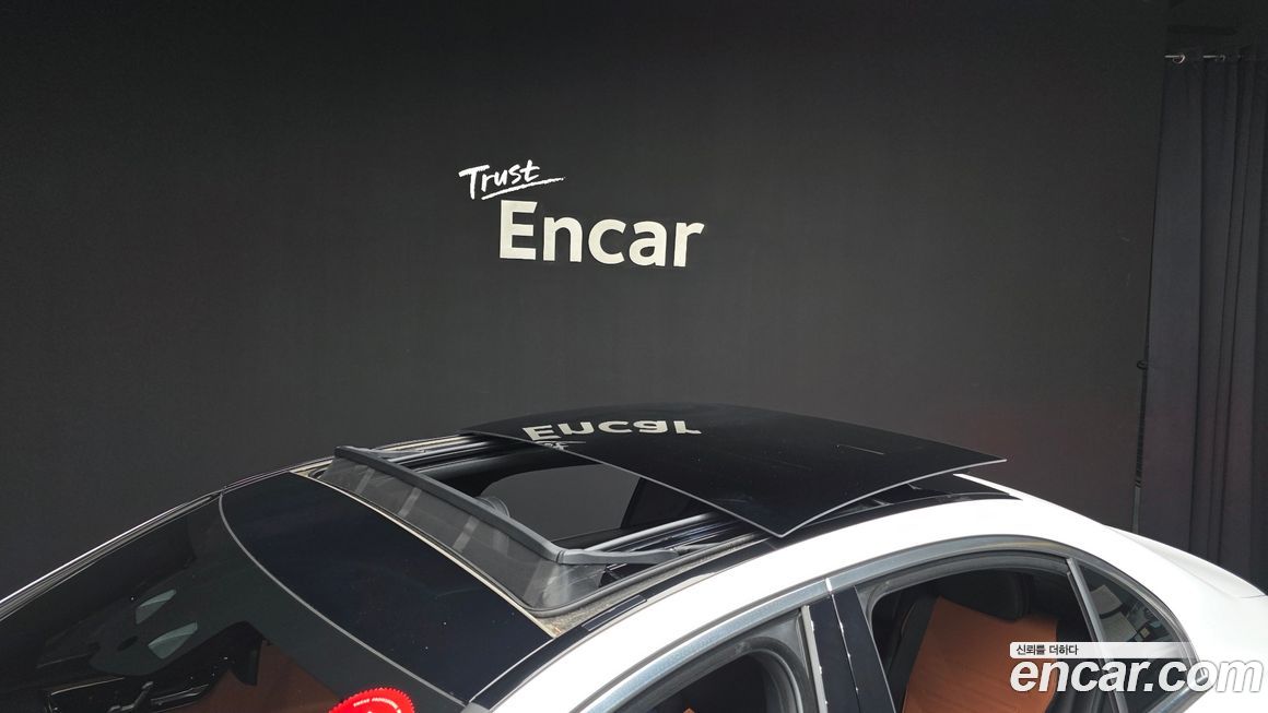 Mercedes-Benz C-Class 2022